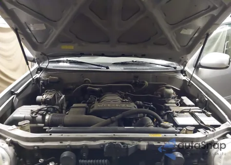 2005 Toyota Sequoia Sr5 V8 from USA, damaged, VIN 5TDZT34AX5S250935